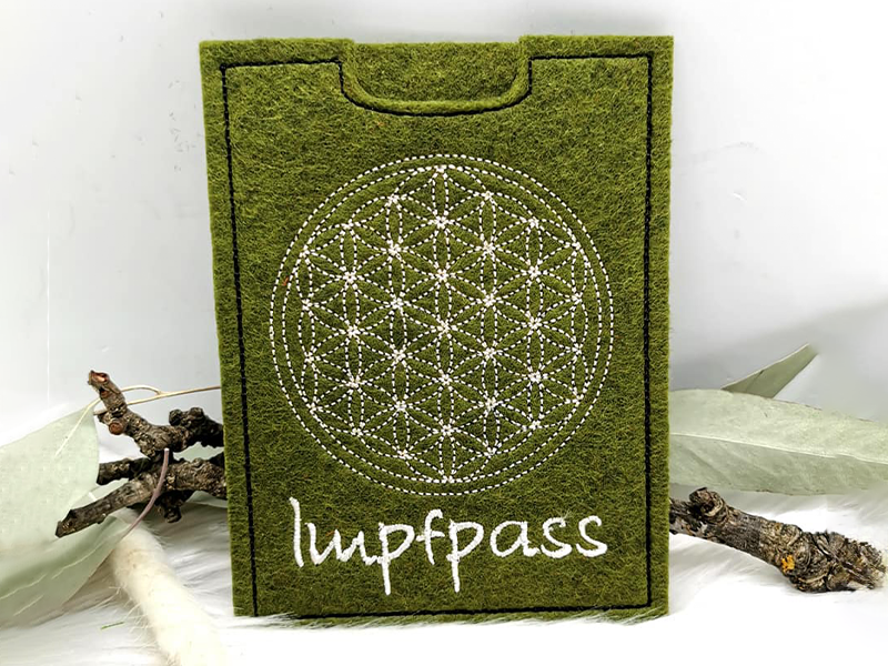 Impfpasshülle Blume des Lebens - ITH-Stickdatei